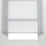 Beyaz Perfore Alüminyum Jaluzi P101